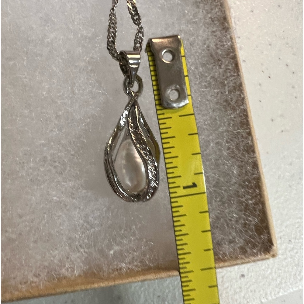 Freshwater Pearl Set Necklace Surrounded 18k Gold Plated Cage w white Sapphires - Picture 12 of 12